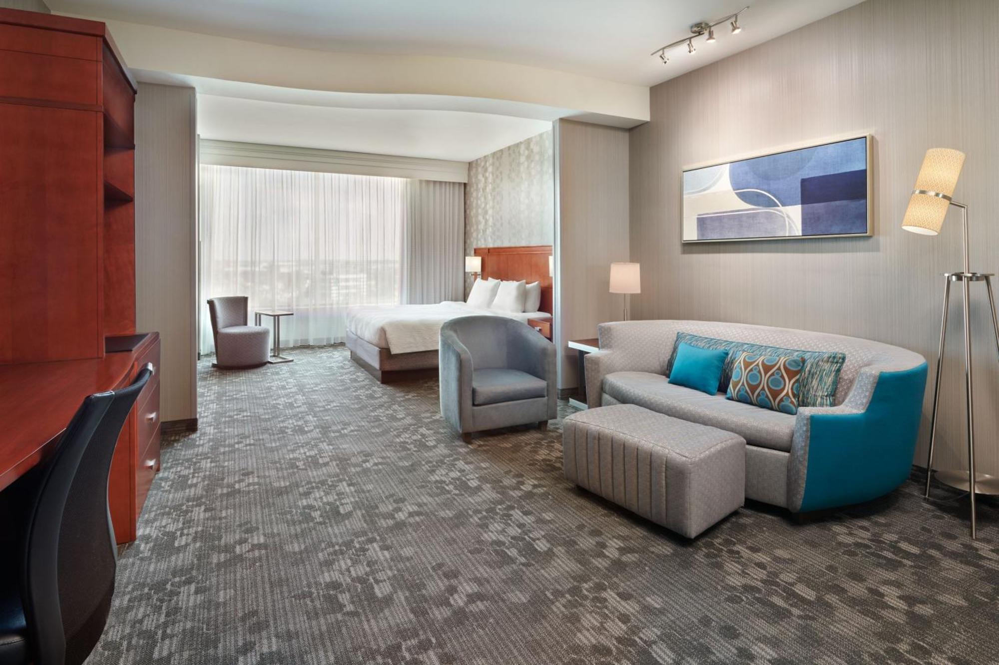 Hotel Courtyard By Marriott Ottawa East Exterior foto