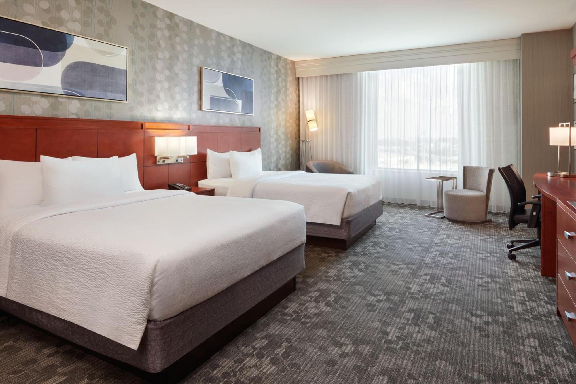 Hotel Courtyard By Marriott Ottawa East Exterior foto
