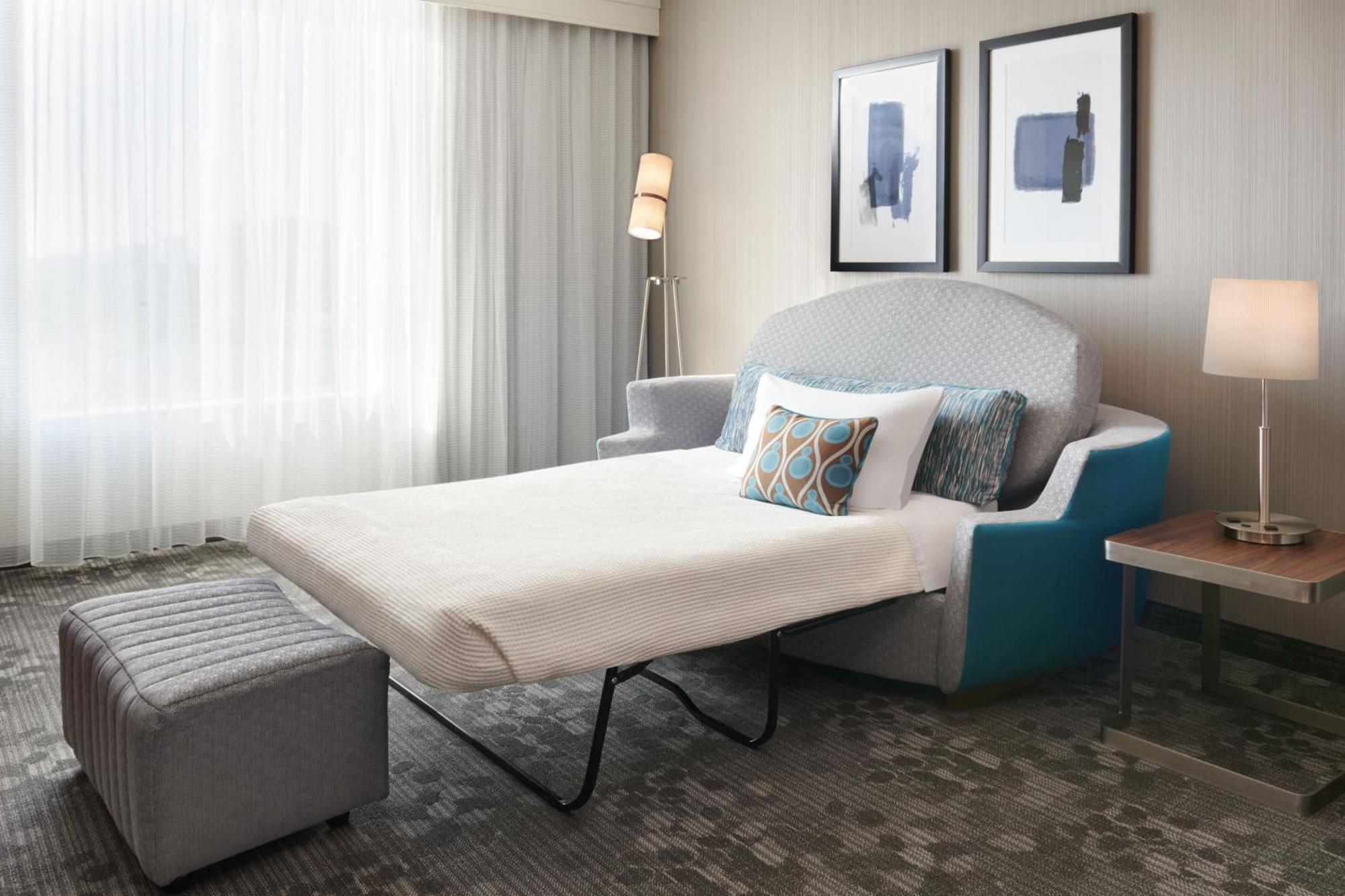 Hotel Courtyard By Marriott Ottawa East Exterior foto