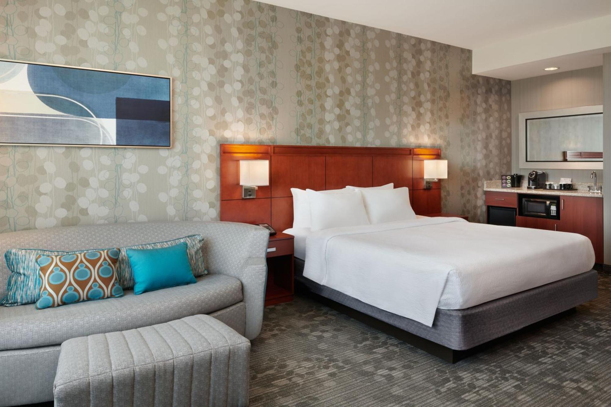Hotel Courtyard By Marriott Ottawa East Exterior foto