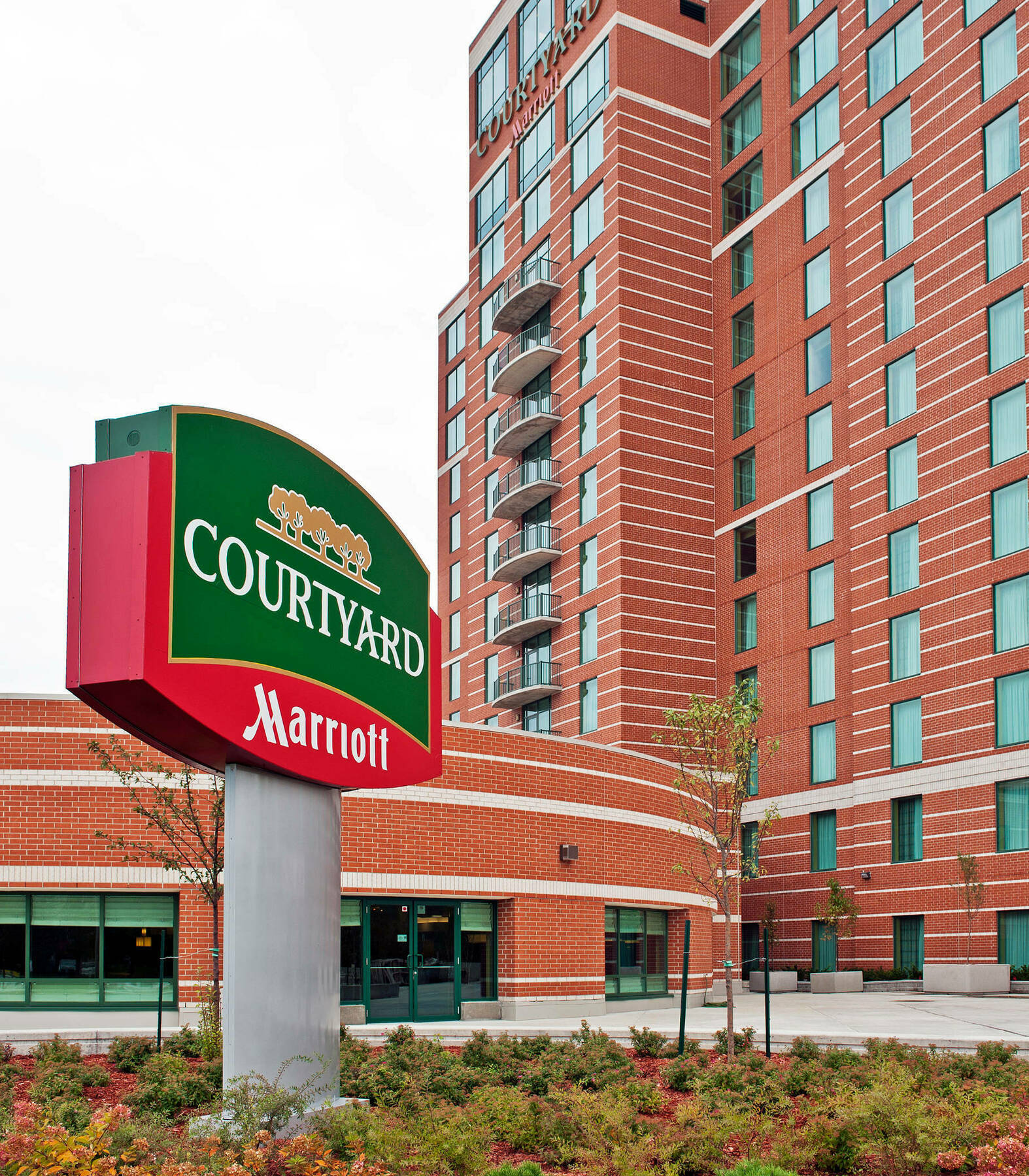 Hotel Courtyard By Marriott Ottawa East Exterior foto